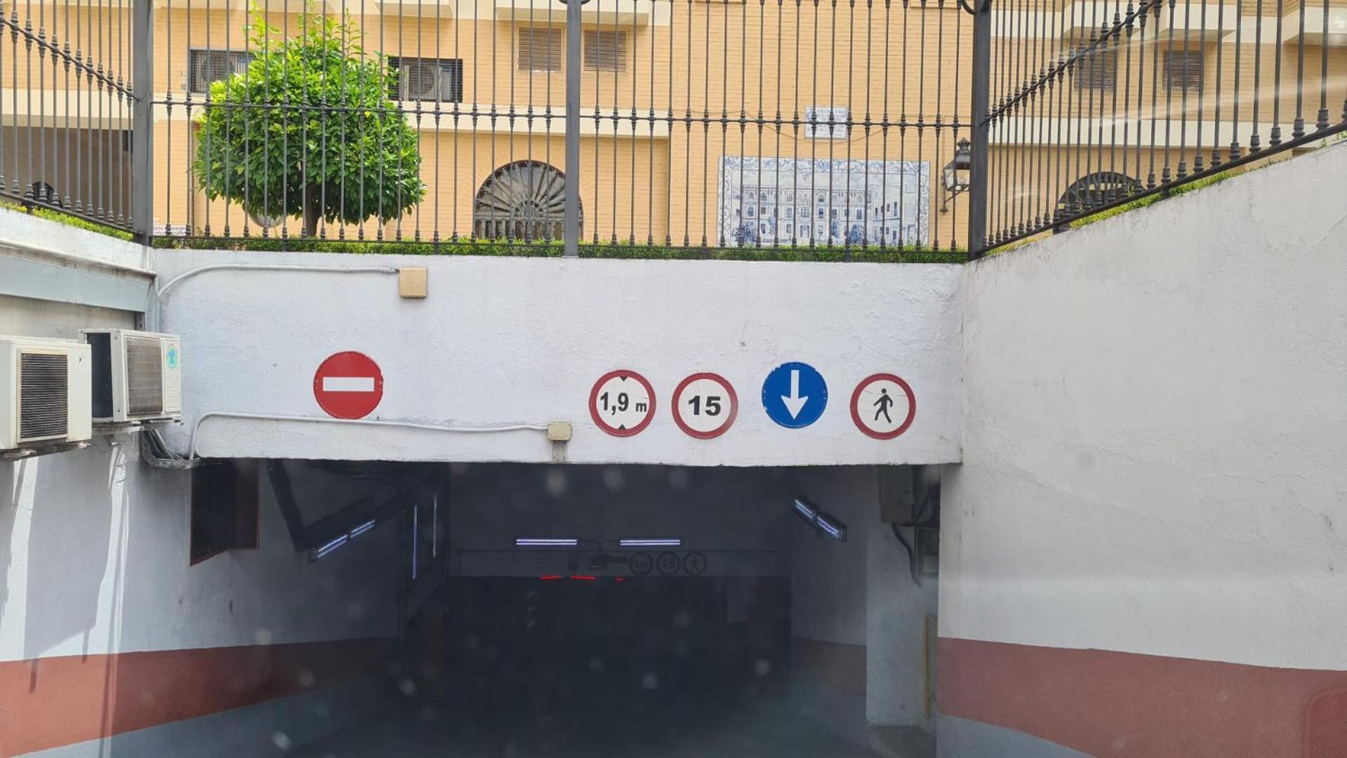 Luxury Apartment Penuelas Free Parking Seville Exterior photo