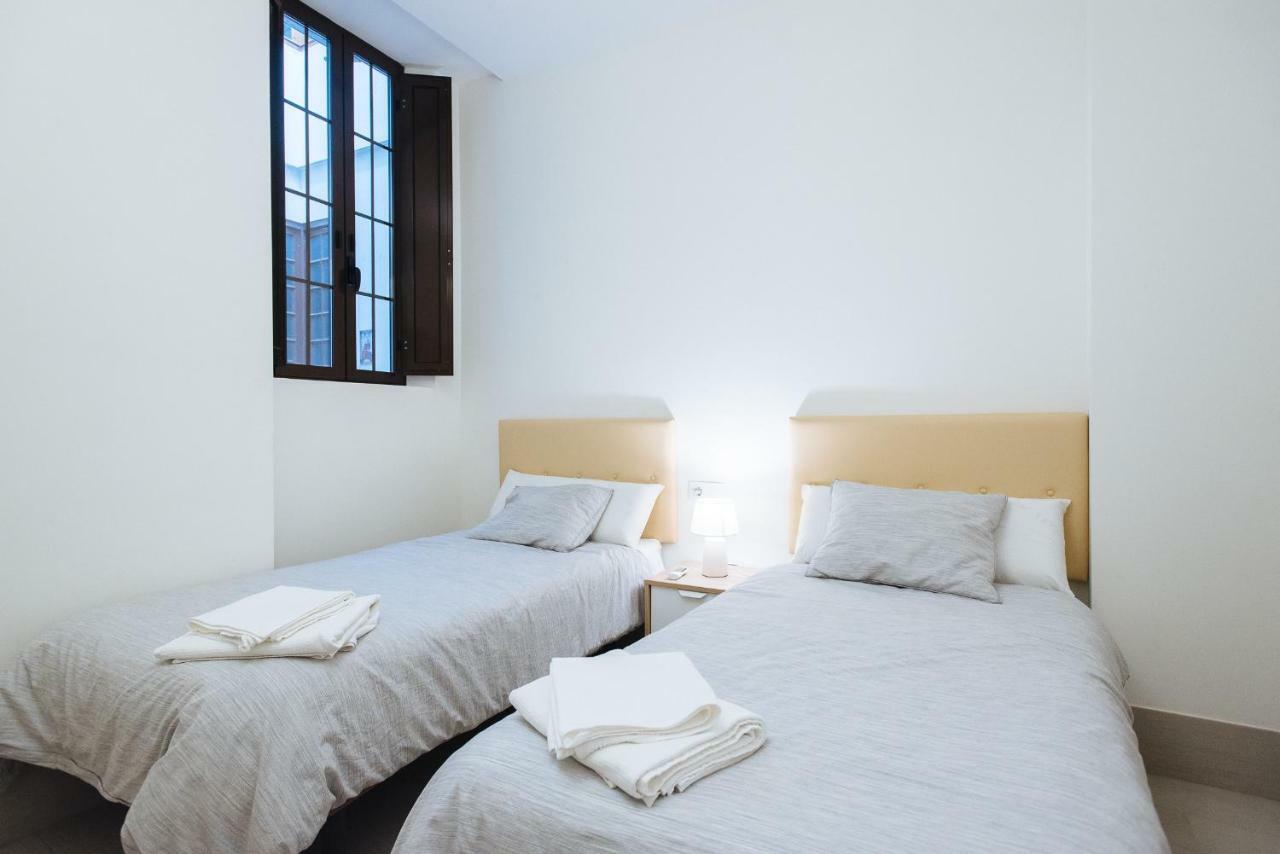 Luxury Apartment Penuelas Free Parking Seville Exterior photo