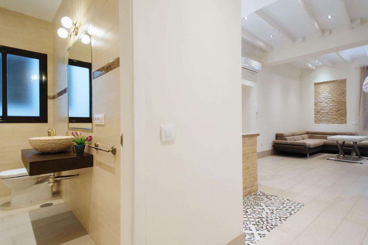 Luxury Apartment Penuelas Free Parking Seville Exterior photo